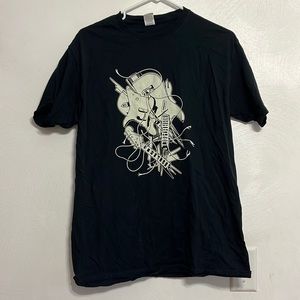 Medium Guitar logo shirt